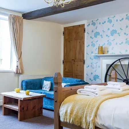 The Littleton Arms Hotel Penkridge Exterior photo