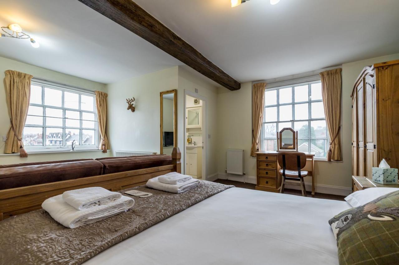 The Littleton Arms 3*