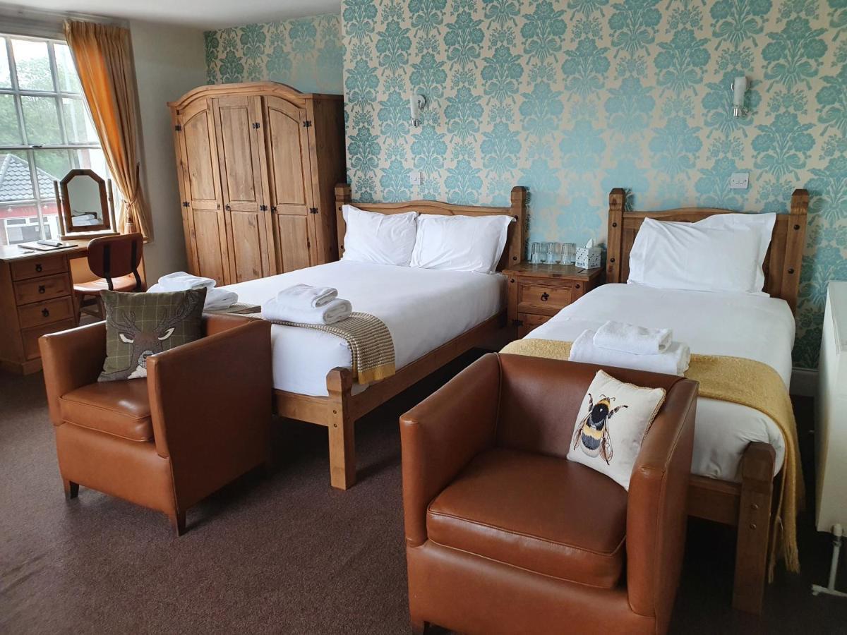 The Littleton Arms 3*
