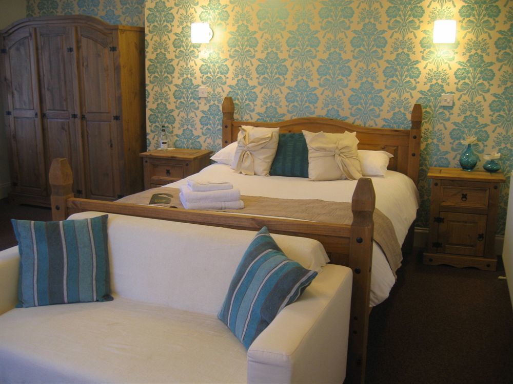 The Littleton Arms 3*