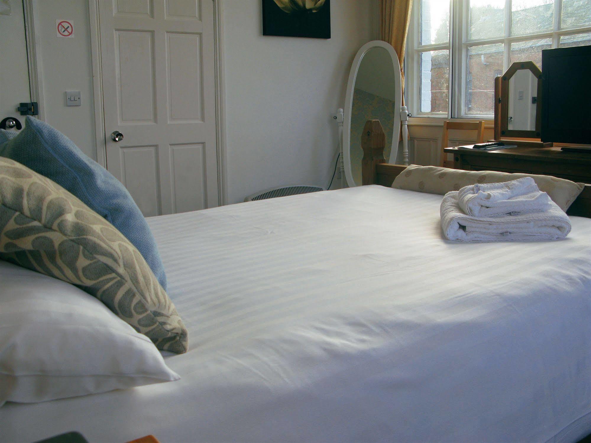 Estalagem The Littleton Arms 3*